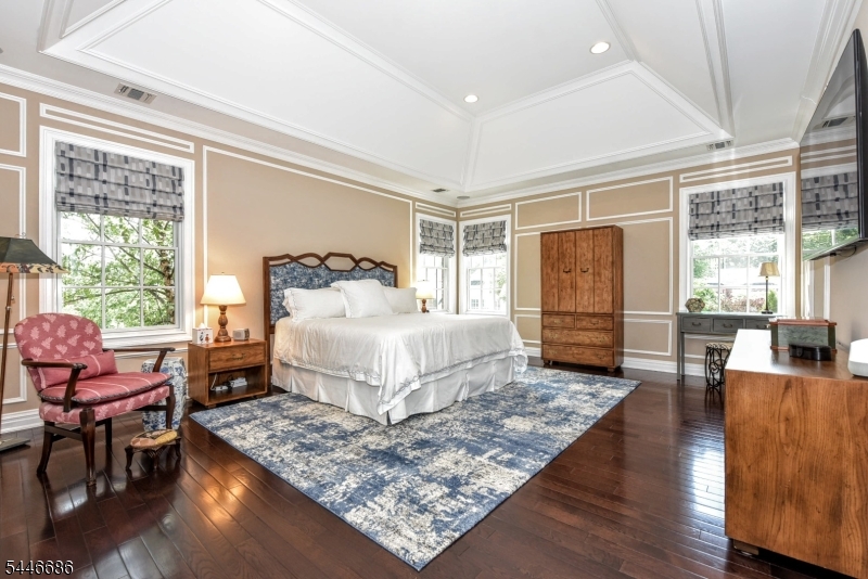 Saddle River Grand - Residential