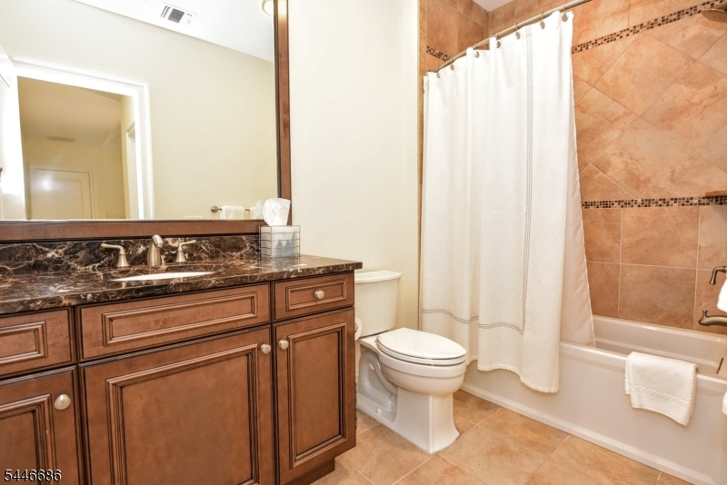 Saddle River Grand - Residential