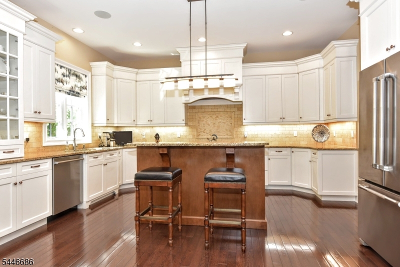 Saddle River Grand - Residential