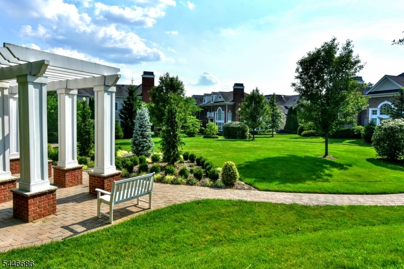 Saddle River Grand - Residential