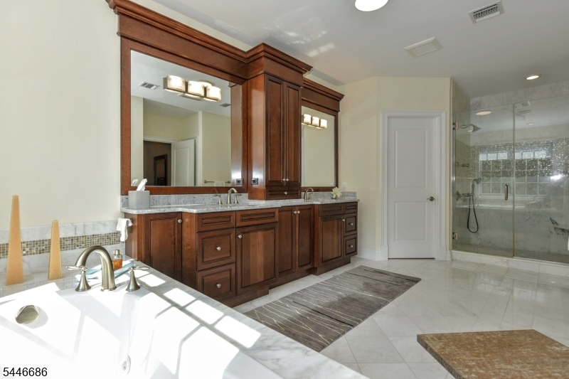 Saddle River Grand - Residential