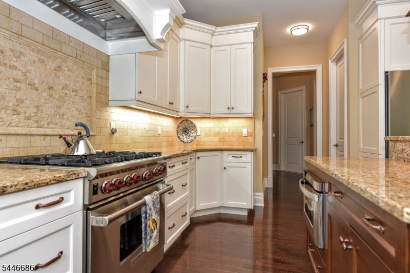 Saddle River Grand - Residential