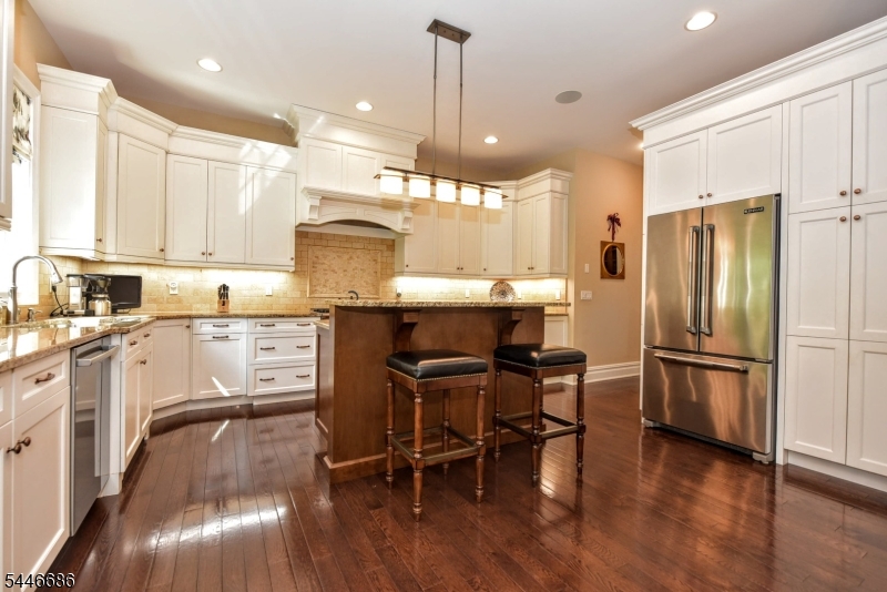 Saddle River Grand - Residential