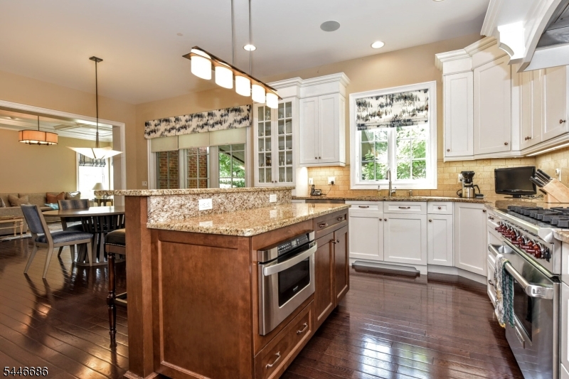 Saddle River Grand - Residential