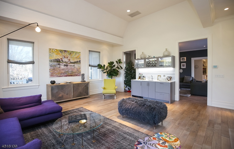North Summit - Residential