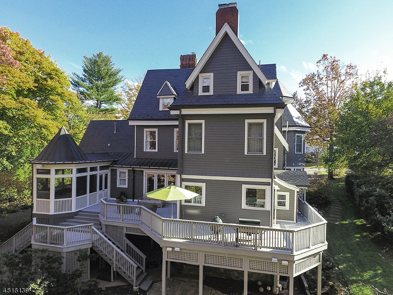 North Summit - Residential