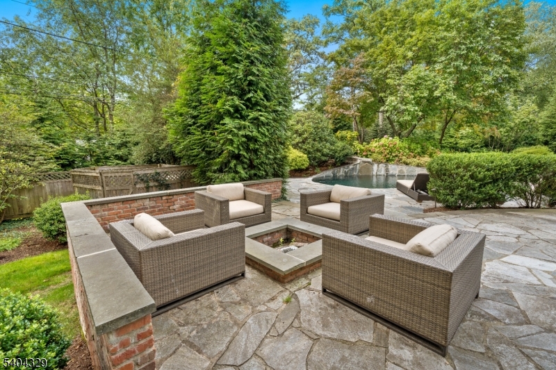 Yantacaw Brook Park - Residential