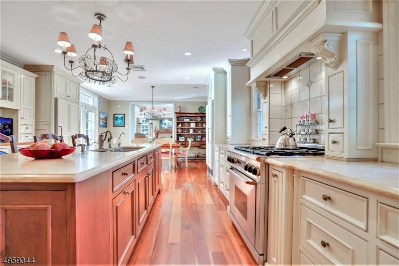 OLD SHORT HILLS - Residential