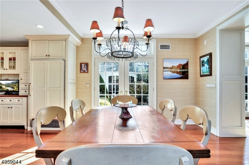 OLD SHORT HILLS - Residential