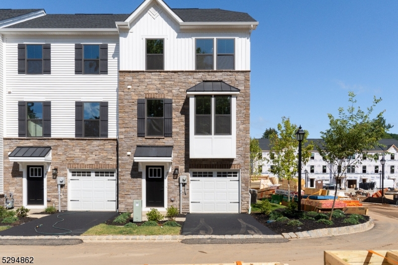 Hackettstown Crossing - Residential Lease