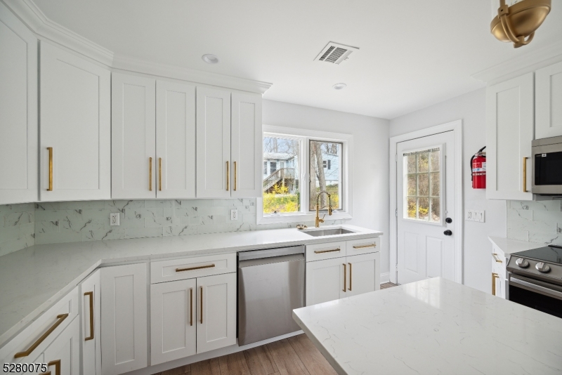 Lake Winona - Residential Lease