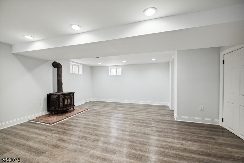 Lake Winona - Residential Lease