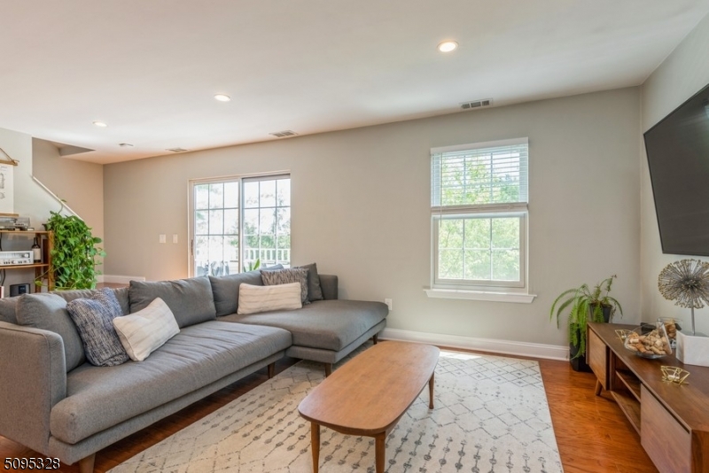 WHIPPANY - Residential