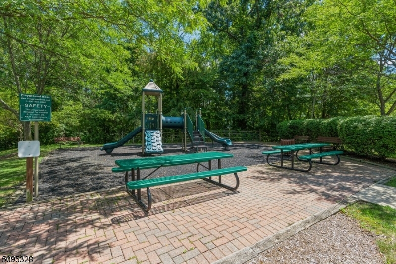 WHIPPANY - Residential