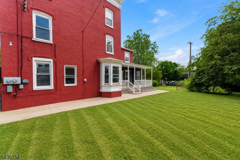 Downtown - Residential Income