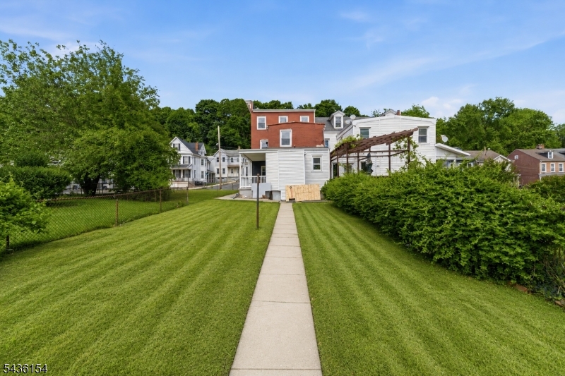 Downtown - Residential Income