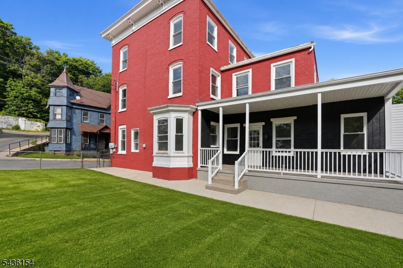 Downtown - Residential Income