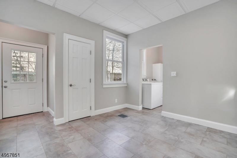 intown - Residential Lease