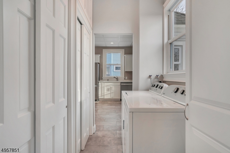 intown - Residential Lease