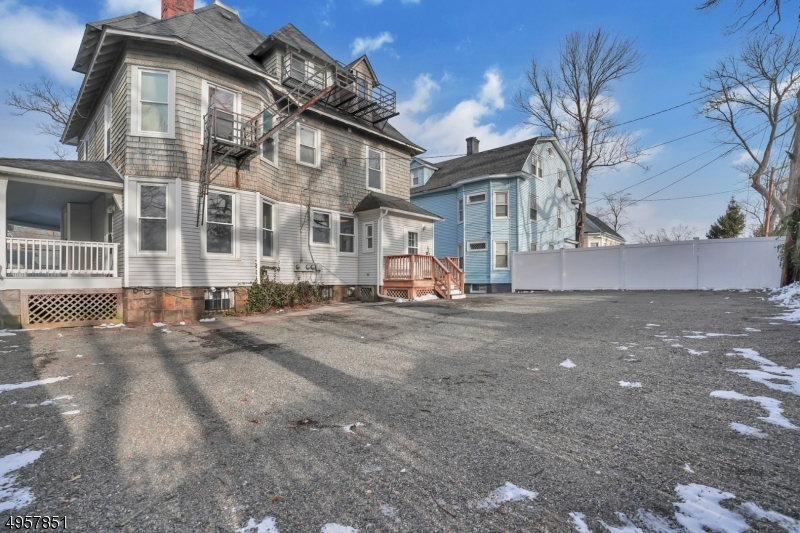 intown - Residential Lease