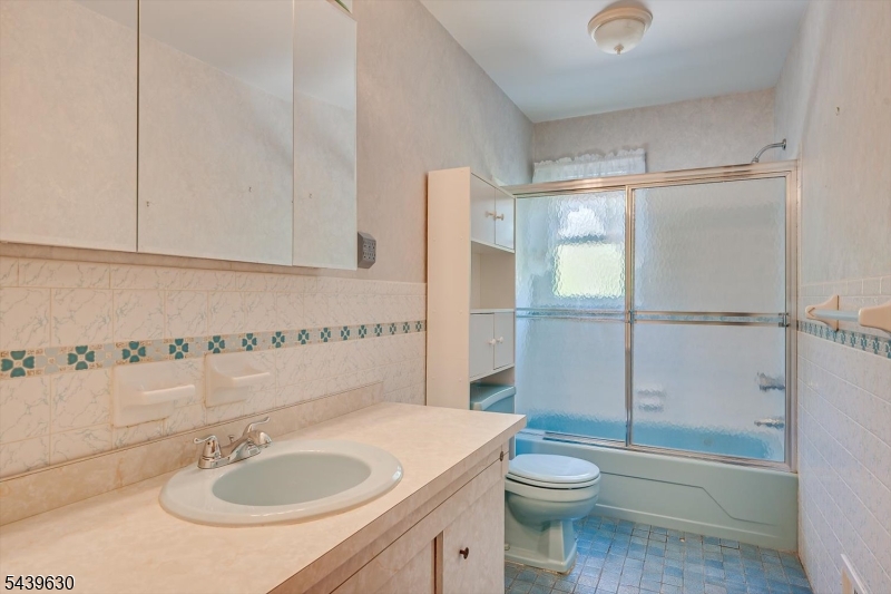 Country Club Estates - Residential