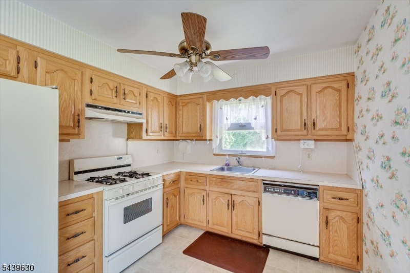 Country Club Estates - Residential
