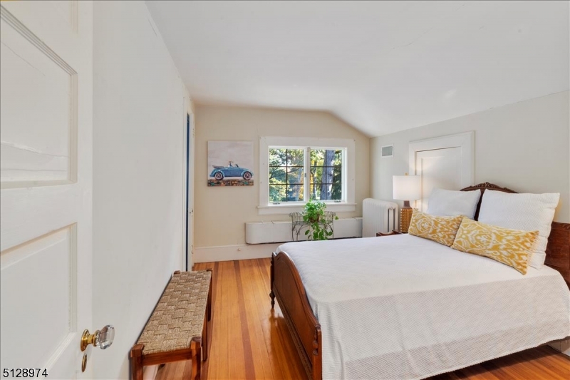 THE HILL - Residential