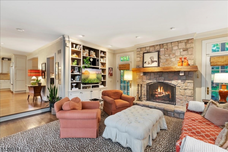 THE HILL - Residential