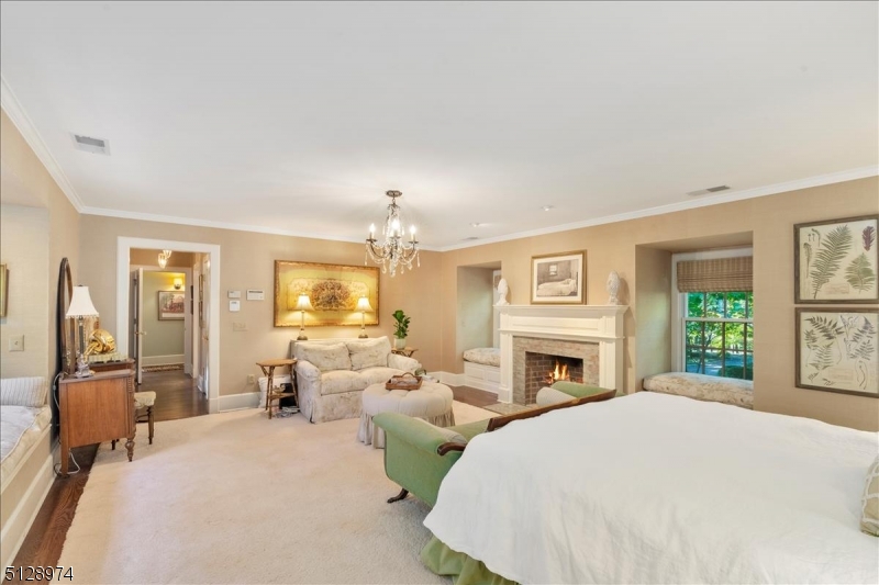 THE HILL - Residential