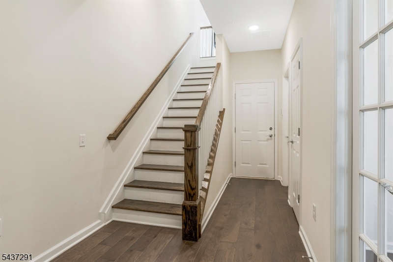Livingston Square - Residential