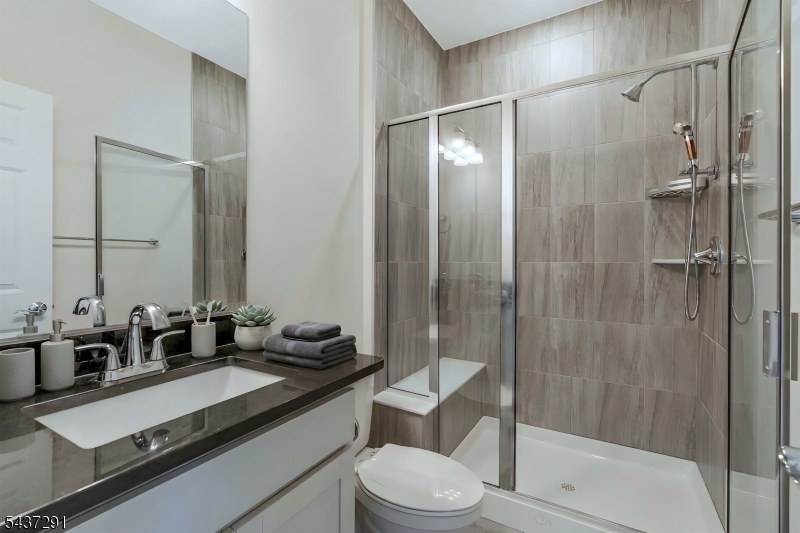 Livingston Square - Residential