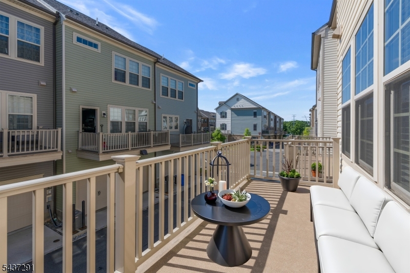 Livingston Square - Residential