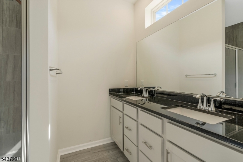 Livingston Square - Residential