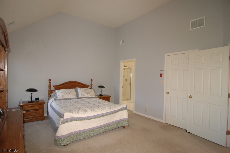 POET'S PEAK - Residential