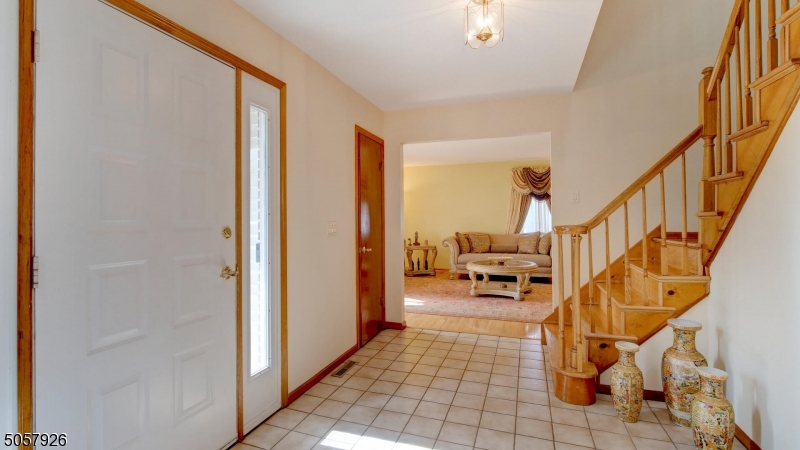 WOODLAND HILLS - Residential