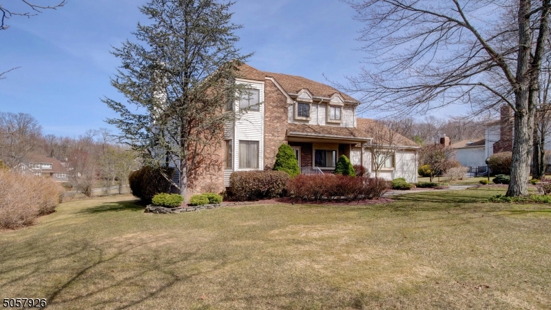 WOODLAND HILLS - Residential