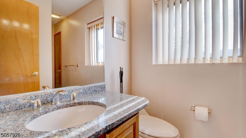 WOODLAND HILLS - Residential