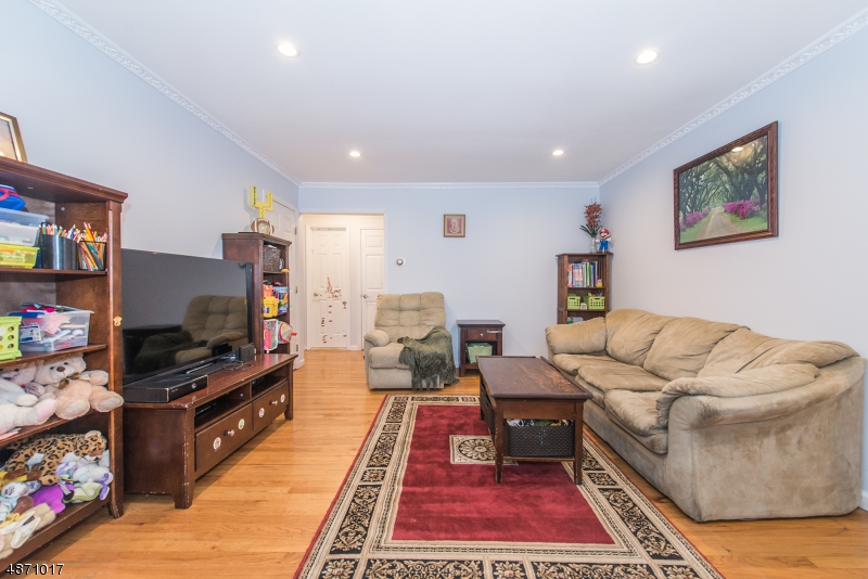 Valley Stream - Residential Lease