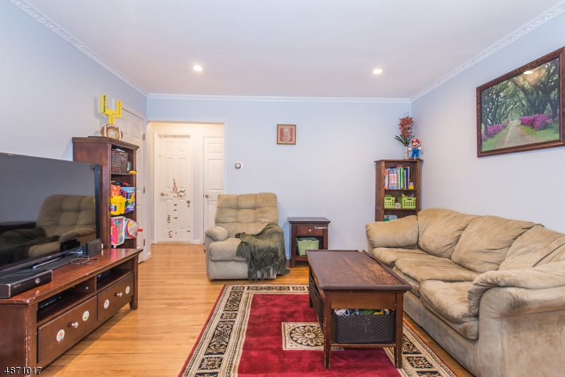 Valley Stream - Residential Lease