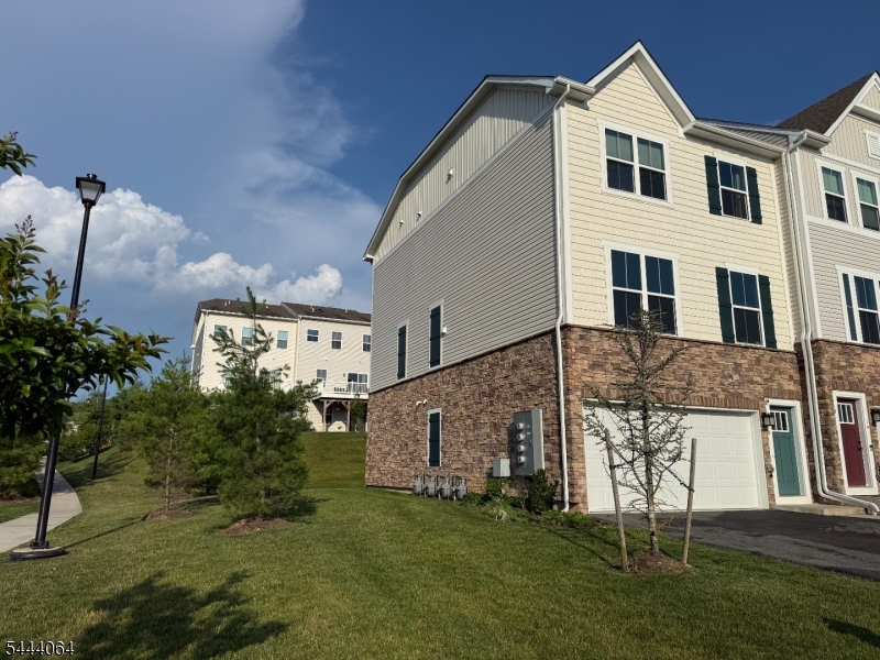 Mountain Ridge - Residential