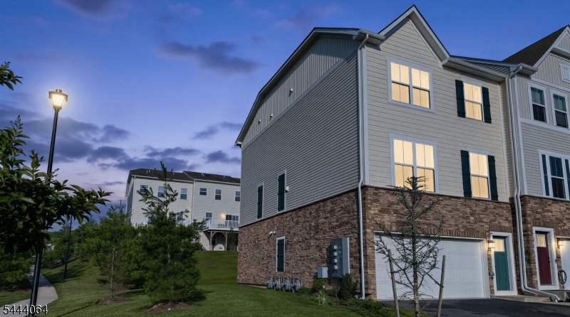 Mountain Ridge - Residential