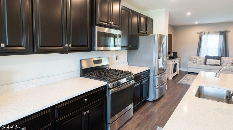 Mountain Ridge - Residential