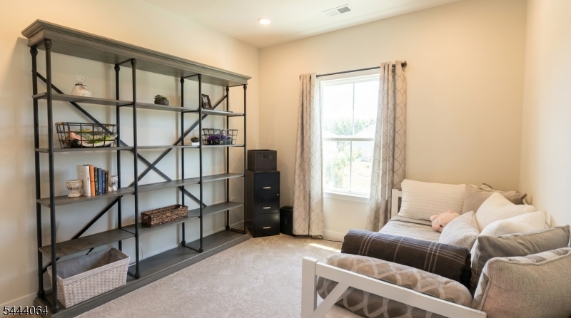 Mountain Ridge - Residential