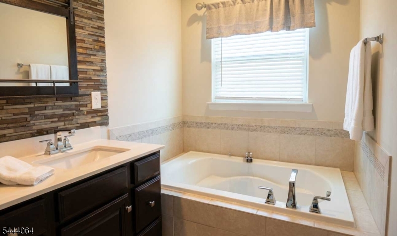 Mountain Ridge - Residential