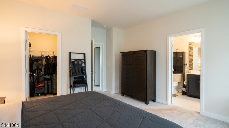Mountain Ridge - Residential