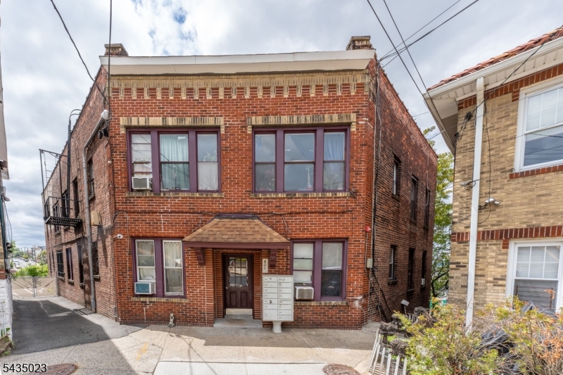 601 Columbia - Residential