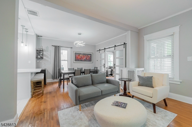 HILLCREST - Residential