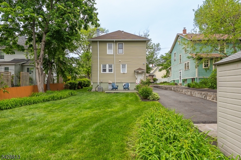 HILLCREST - Residential