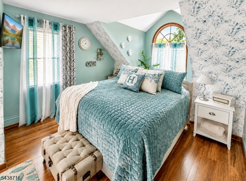 Barry Lakes - Residential