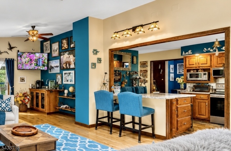 Barry Lakes - Residential
